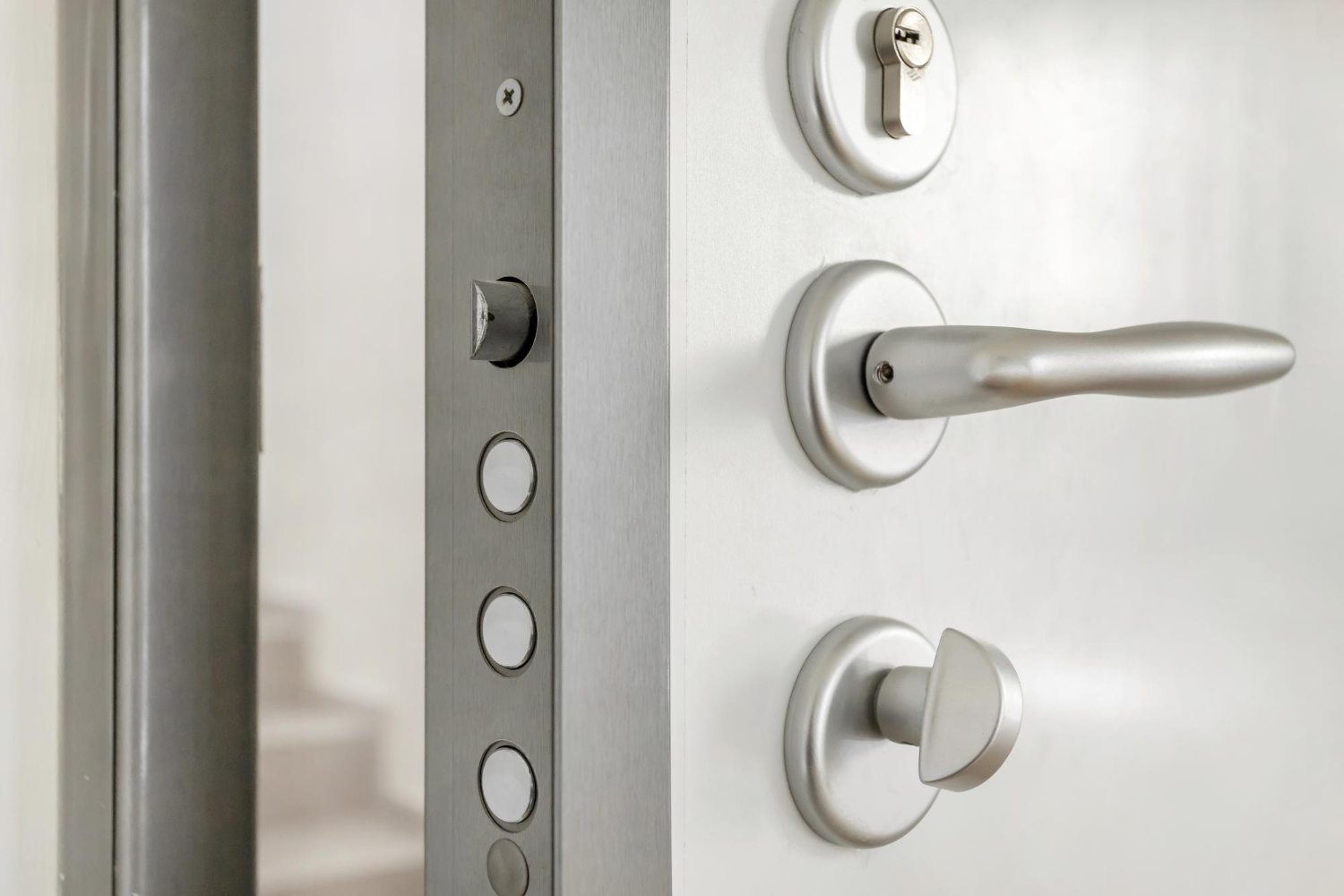 Cilindro della porta blindata disallineato: cosa fare?